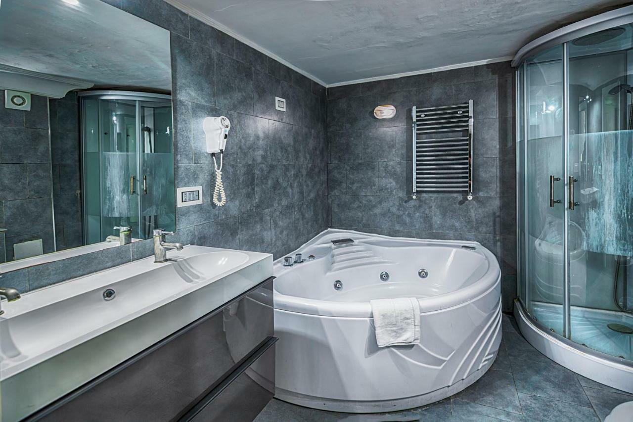 Suite Apartments Angioini Neapel Exterior foto
